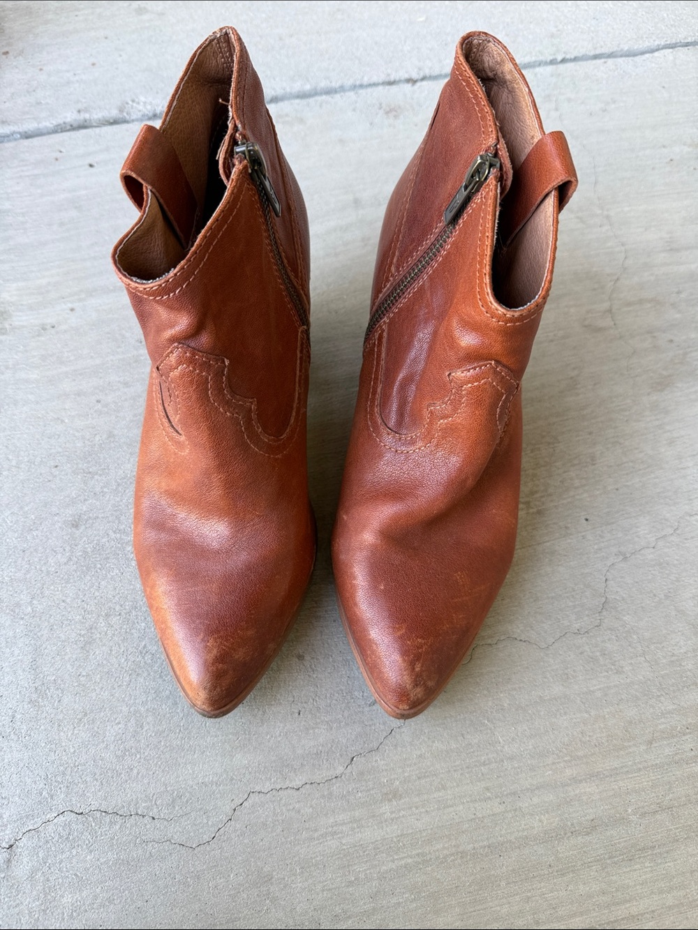 Frye pointy boots size 8